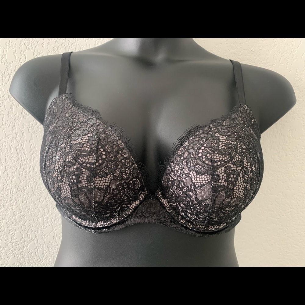 💖 Bundle of Victoria’s Secret push up bras - 36DD